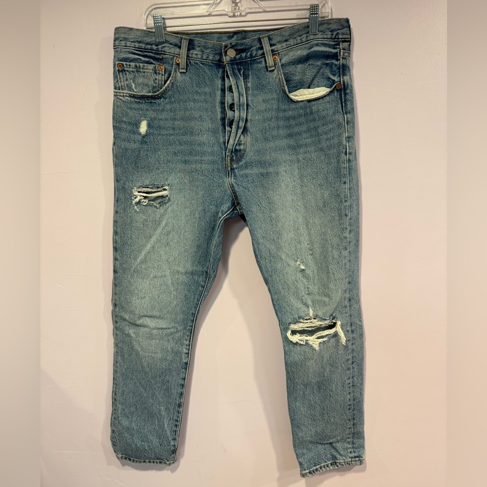 Levi’s 501 short medium wash denim jeans‎
